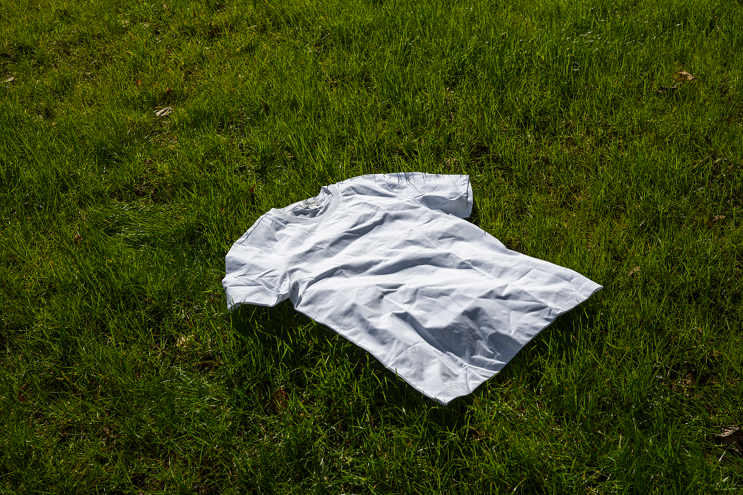 How to Keep Your White T-Shirt Looking Perfect: A Complete Care and Buying Guide