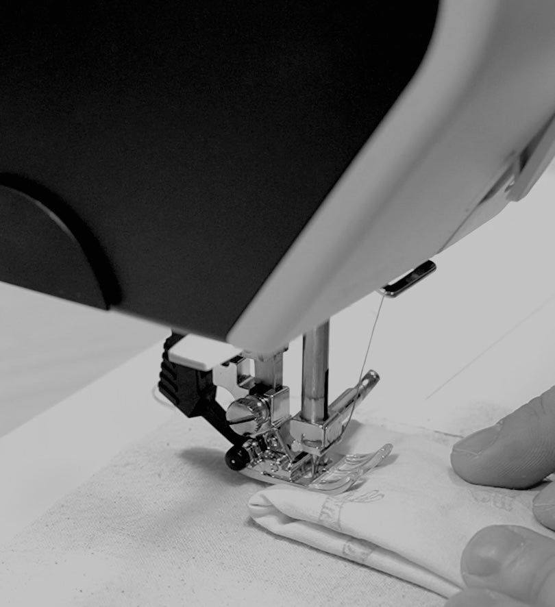 How To Use A Sewing Machine-Beginner’s Guide to Using a Sewing Machine ...